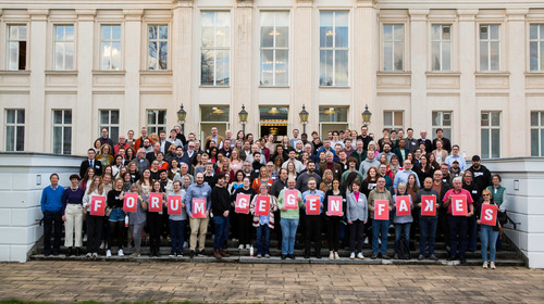 2024_03_16_Buergerrat FgF-7417 Gruppenbild des Bürgerrates Forum gegen Fakes